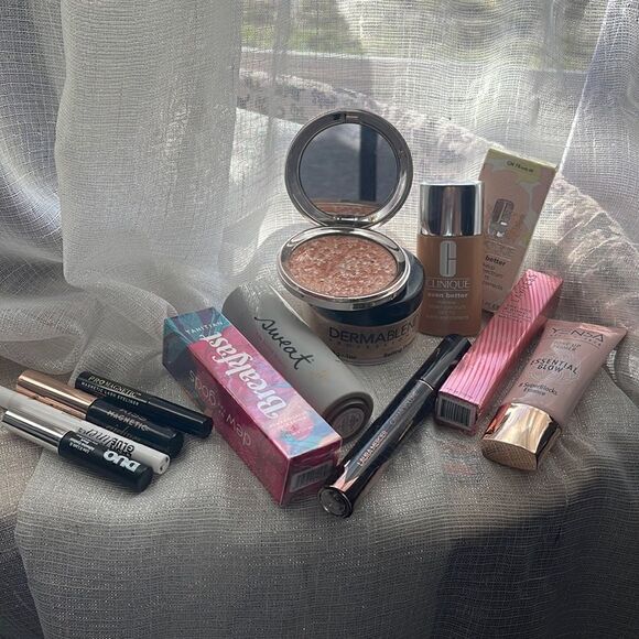 Makeup/ beauty bundle clinique primer foundation mascara eyelash eyeliner nip - Picture 1 of 6
